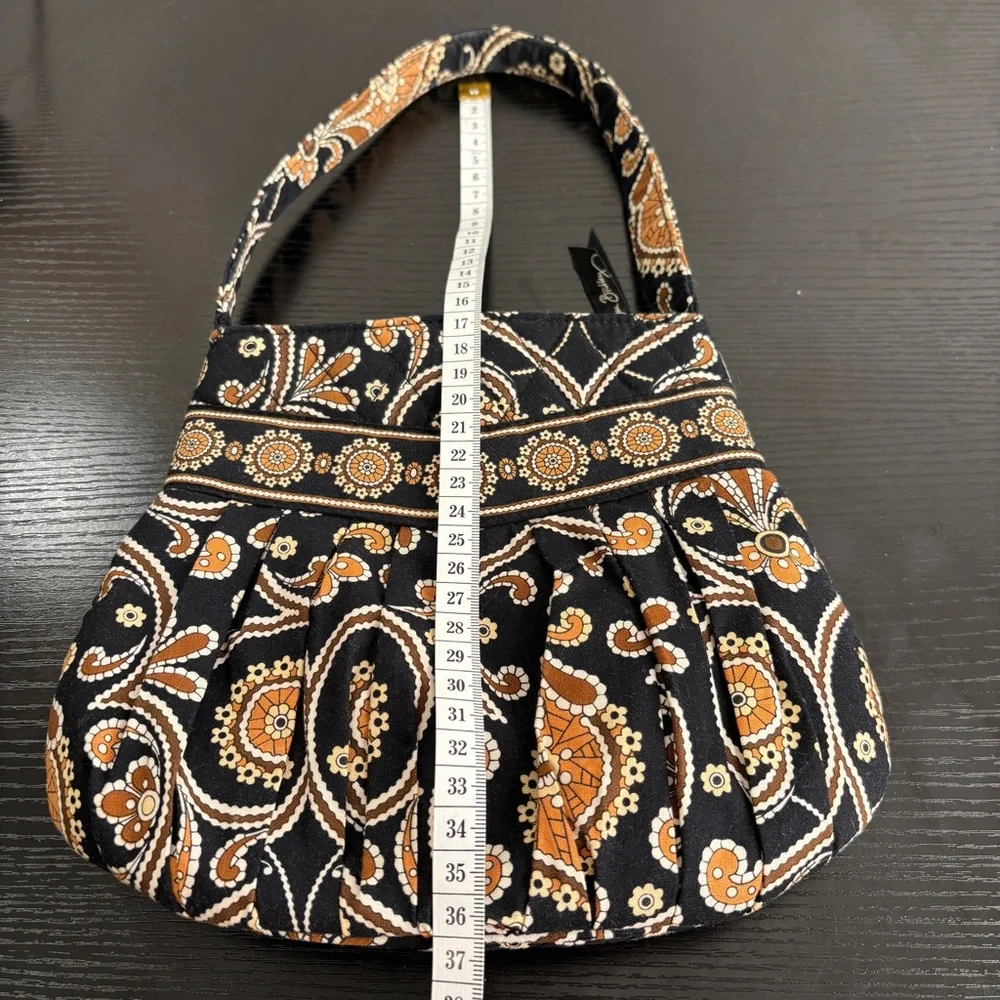 Compact Vera Bradley Quilted Pleated  Hannah Bag in Cafe Latte Shade Like New - Picture 7 of 7
